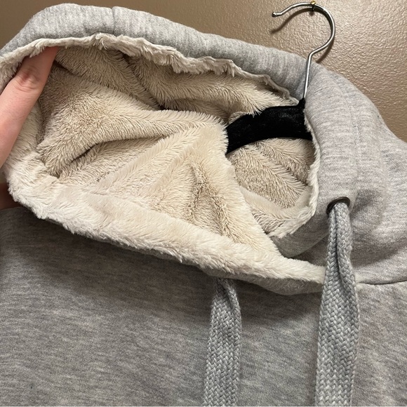 Belle Du Jour Fuzzy Hooded Long Sweatshirt - Picture 3 of 4